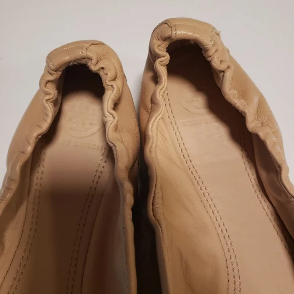 Tory Burch Tan Leather Flats w/Logo Sz 8M - Picture 9 of 10